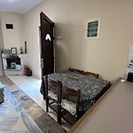Theoni Garden House Apartamento