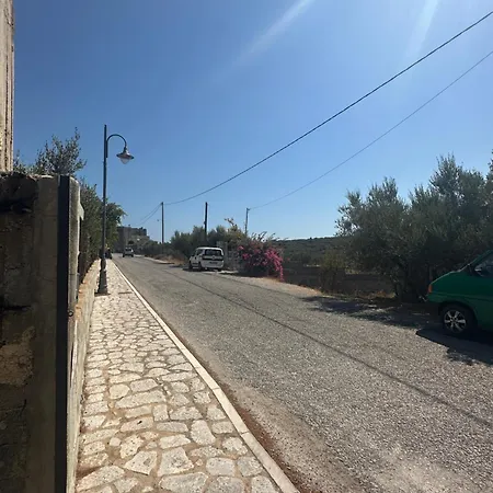 Theoni Garden House * Kyparissos (Laconia)