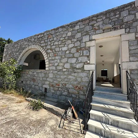 Theoni Garden House *