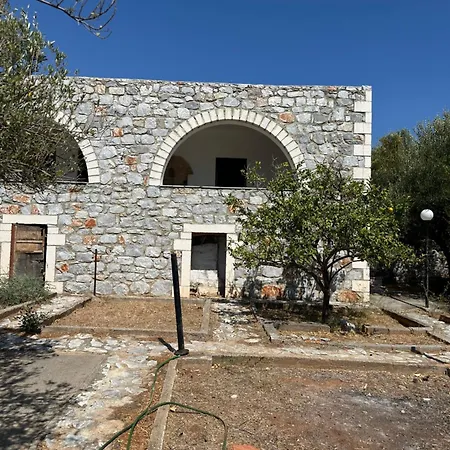 Διαμέρισμα Theoni Garden House *