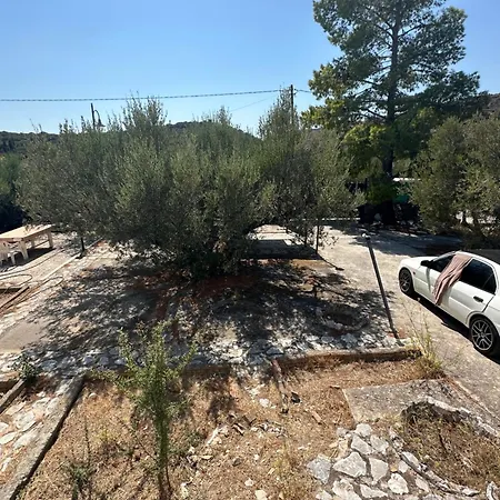 Διαμέρισμα Theoni Garden House *