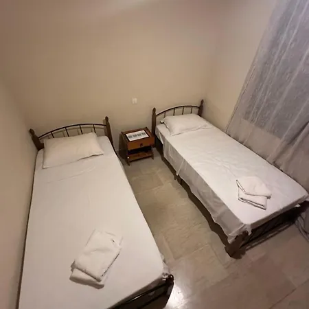 Διαμέρισμα Theoni Garden House *