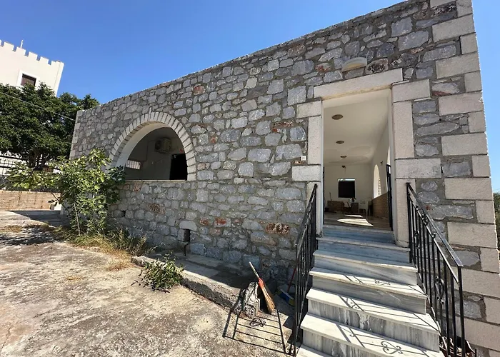 Theoni Garden House *