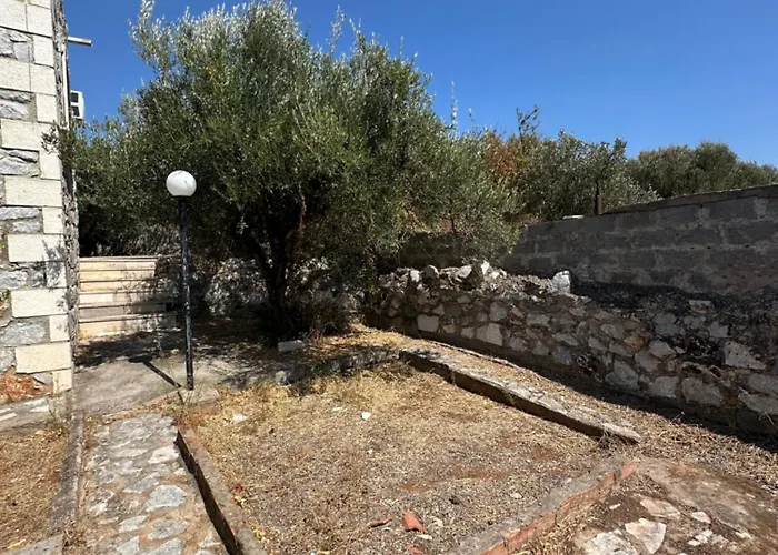 Theoni Garden House Kyparissos (Laconia)