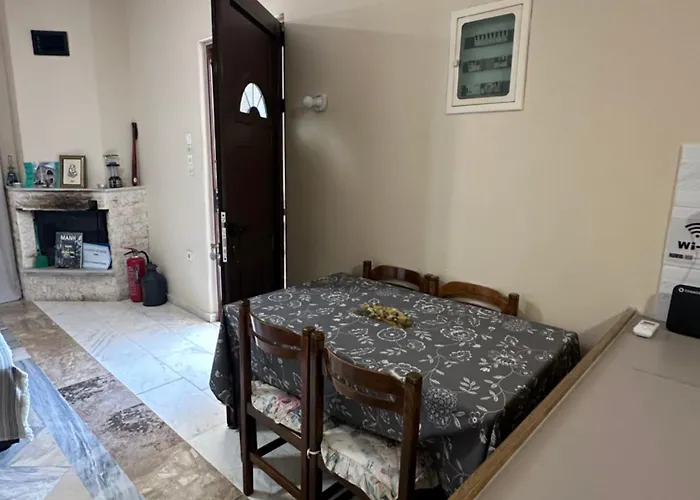 Theoni Garden House شقة