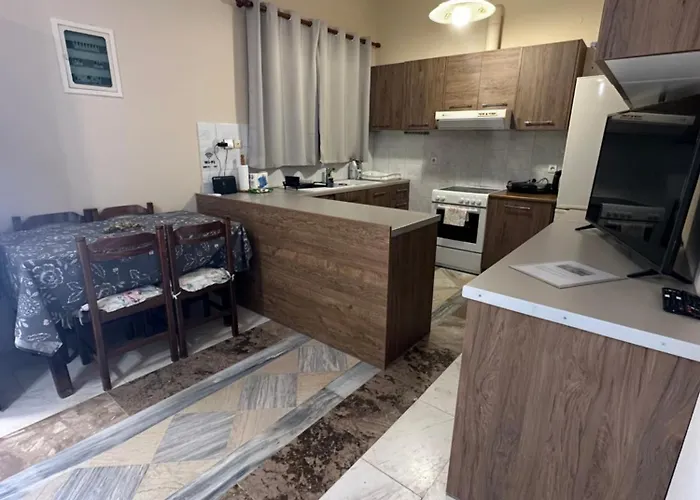 Theoni Garden House شقة